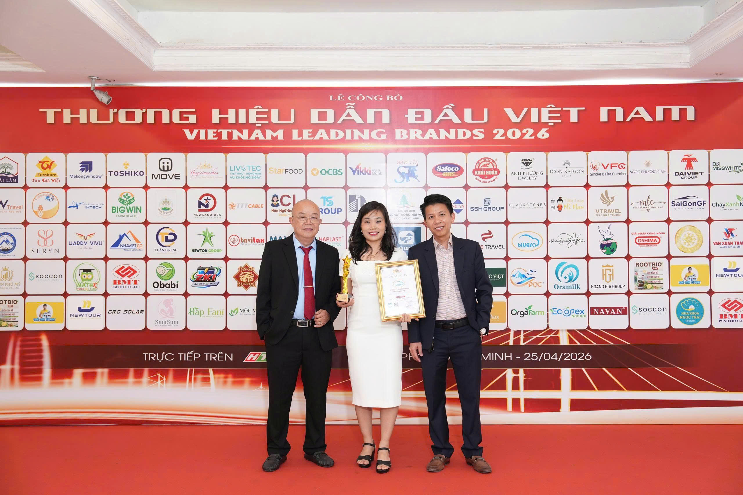 Xe Điện Bluera Việt Nhật Lọt Top 10 “Thương Hiệu Dẫn Đầu Việt Nam 2026”